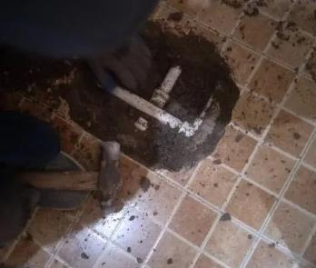 上林卫生间漏水维修公司为您分享下卫生间渗水如何处理及注意事项